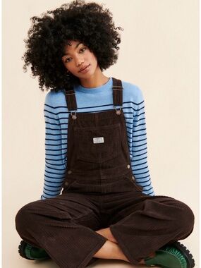 Like new! Levi’s Levi's Baggy Corduroy Overalls in Brown / EUC